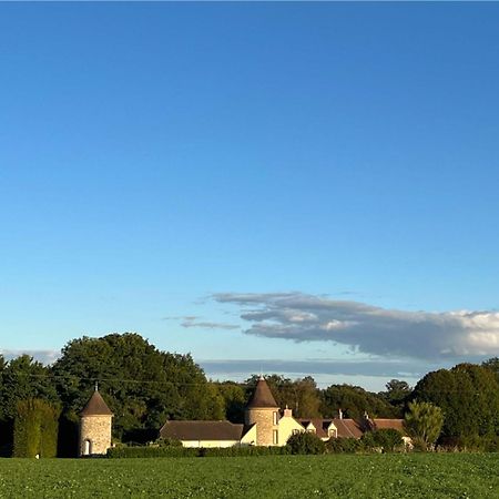 Le Petit Chateau Baye  外观 照片