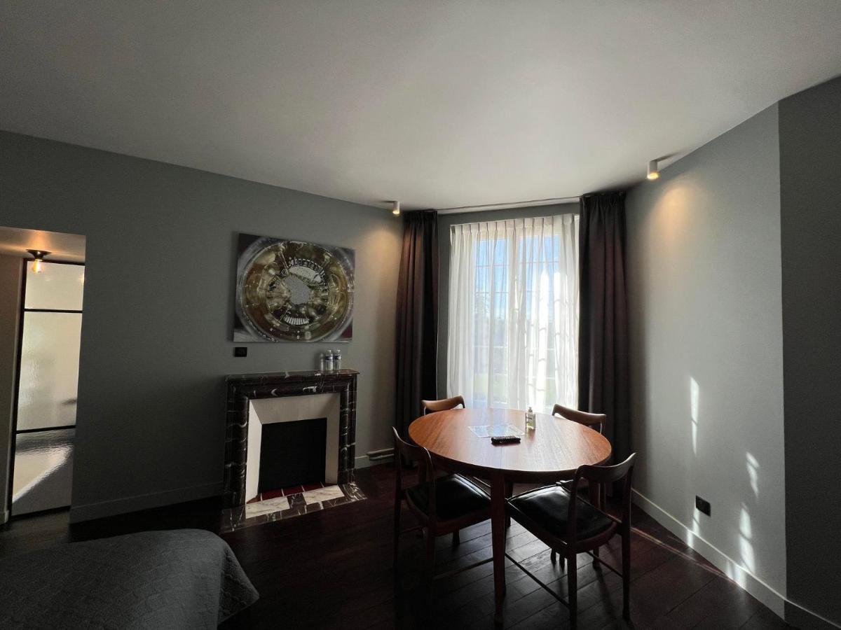 Le Petit Chateau Baye  外观 照片
