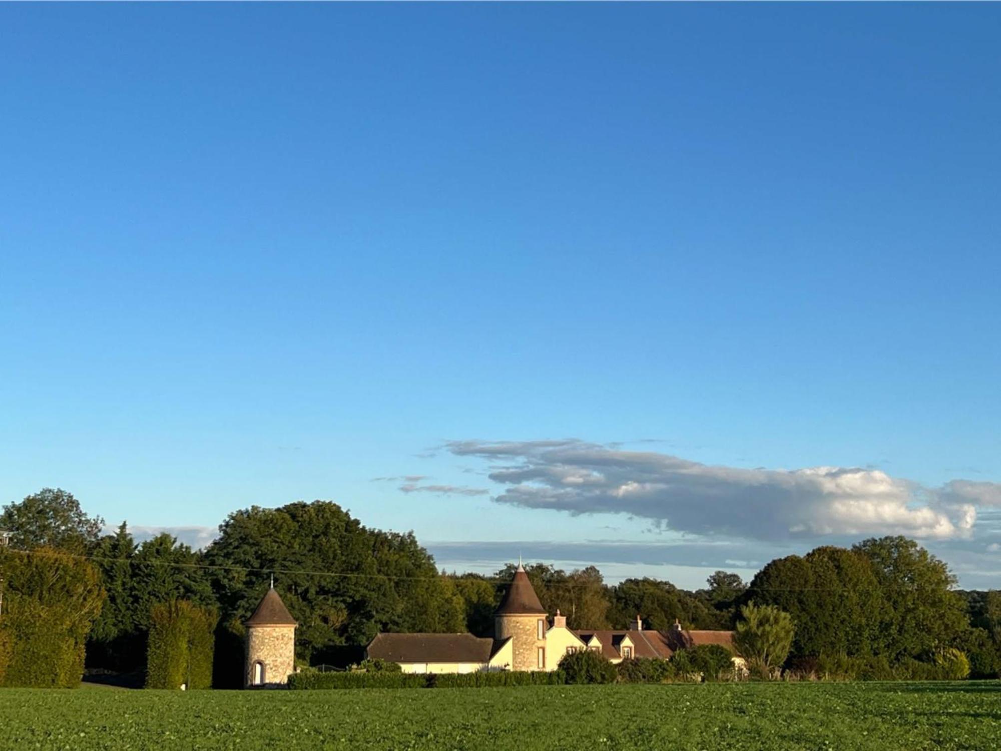 Le Petit Chateau Baye  外观 照片