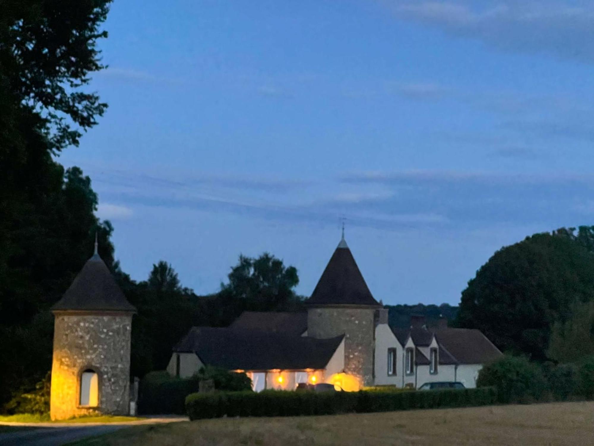 Le Petit Chateau Baye  外观 照片