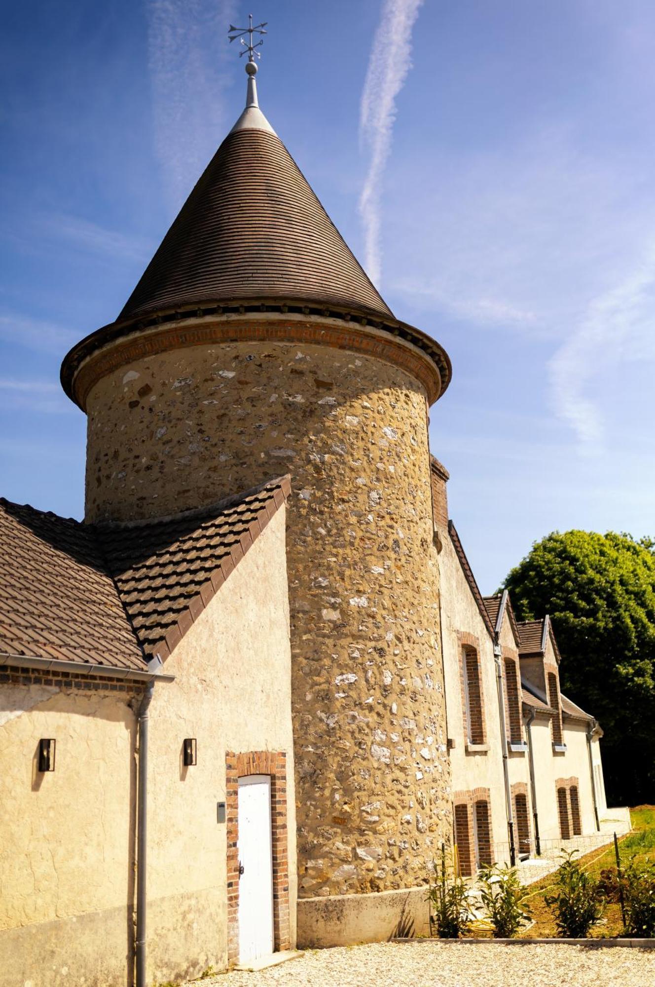 Le Petit Chateau Baye  外观 照片